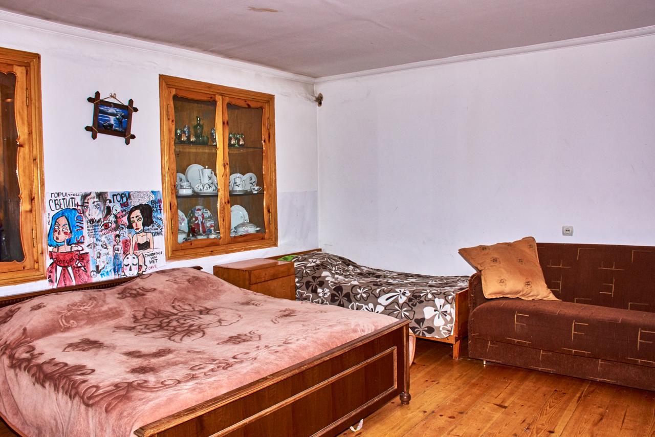 Guest House Svetlana Гори Экстерьер фото
